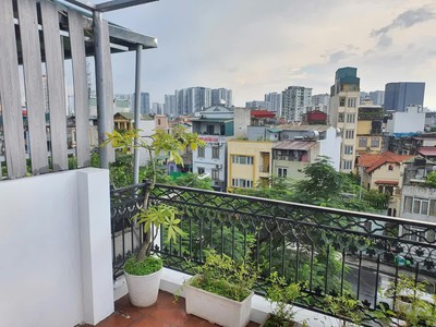 Bán nhà nguyễn khoái 30m2. 5 tầng. mặt tiền 3.21m. giá 12.6 tỷ hai bà trưng hà nội 4