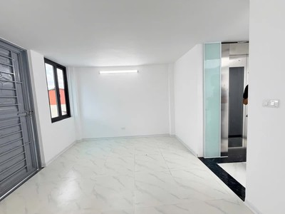 Bán nhà trường chinh 39/41m2. 6 tầng. mặt tiền 4.5m. giá chỉ 12.2 tỷ đống đa hà nội 2