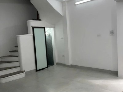 Bán nhà thịnh quang 20/25m2. 5 tầng. mặt tiền 4.2m. giá 5.3 tỷ đống đa hà nội 1