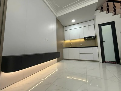 Bán nhà kim ngưu 19m2. 5 tầng. mặt tiền 4m. giá 5.2 tỷ hai bà trưng hà 1