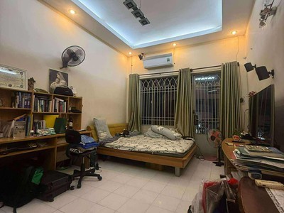 Nhà mt đường hùng vương phường 9 quận 5 cũ. 3