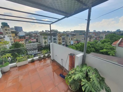 Bán nhà nguyễn khoái 30m2. 5 tầng. mặt tiền 3.21m. giá 12.6 tỷ hai bà trưng hà nội 1