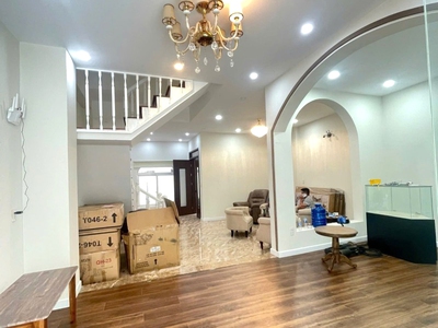 Bán nhà đẹp 4 tầng 70m2 6.5x10.5m chỉ 6,8 tỷ hoàng diệu 2 linh trung thủ đức 3