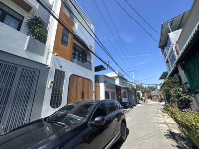 Bán nhà đẹp 2 tầng linh xuân thủ đức   60m    hẻm xe tải   ql1k   chỉ 4 tỷ hơn hiếm có 2