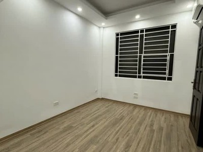 Bán nhà kim ngưu 19m2. 5 tầng. mặt tiền 4m. giá 5.2 tỷ hai bà trưng hà 0