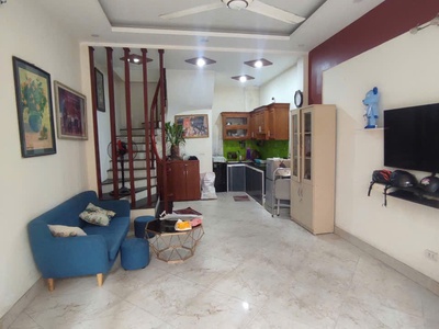 Cho thuê nhà ngõ tam trinh, 5 tầng x 38m2, 3pn, 3 wc, 10 triệu/tháng 2