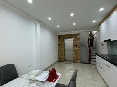 Bán nhà thang máy ngọc thụy   34m  x 6t   tum, mt 3.5m   full nội thất   giá 9.8 tỷ 1