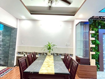 Bán nhà 3 tầng có thang máy kđt hà quang 2 gần đường số 4 gân biển nha trang   diện tích: 80m ngang 3
