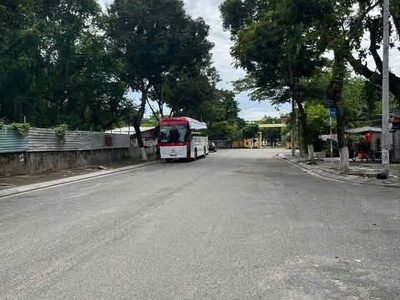 Lô góc nguyễn thị định và đường phan như cẩn đối diện sân bay cũ. khu quân đội an ninh thuộc dạng 1