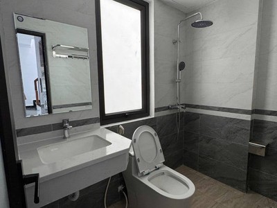 Hàng hiếm- Bán nhà Định Công- Gần KĐT, trường, chợ, ô tô- Dân xây- 35m,6 tầng. Giá 10.5 tỷ 3
