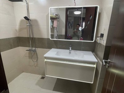Mình cho thuê nhà hai cửa đi, mới, trúc bạch  vỉa hè 102m2  4t- 30 tr 1