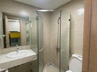 Nhà tôi cho thuê nhà hai cửa đi, mới, 98m2  4t  vỉa hè, duy tân-30 tr 1