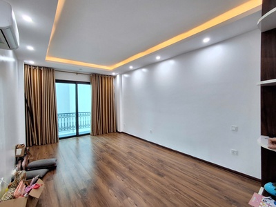 Nhà đẹp khu phân lô 918 phúc đồng 40/45 m2 x 6 tầng mặt tiền 3.6m,13.5 tỷ long biên-hà nội. 2