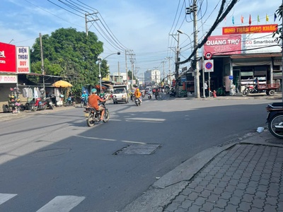 Nhà 5 tầng, đường 6m vỉa hè sát mặt tiền hà huy giáp ngay khu nam long quận 12, dtst 240m2 chỉ 7,x 0
