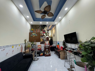 Bán nhà hxh , lô gốc , 3 lầu , 4pn , phường 15 quận 8 chỉ 4,9 tỷ 1