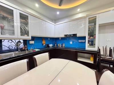 Nhà mặt ngõ thông- ô tô chánh phố ngọc lâm 40m2 x 15.5 tỷ. 1