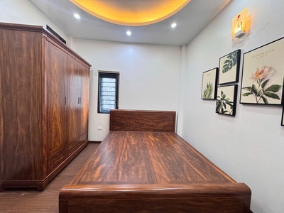 Ngọc lâm phân lô trước nhà ô tô chánh 40m2 x 5 tầng  15.9 tỷ. 3