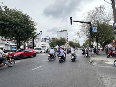 Bán 12pn chdv - có than máy - lê văn duyệt - bình thạnh - 7 tầng hoàn công đủ - chính chủ - bán 1