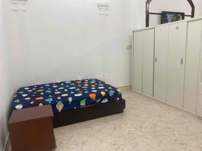 Cho thuê nhà ở khép kín 50m    ngõ hoàng văn thái, thanh xuân 2