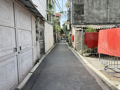 Cần bán 61m2 nhà 2 tầng cách 10m ra mặt ngõ 103 Ngô Xuân Quảng. Xung quanh bạt ngàn tiện ích 0