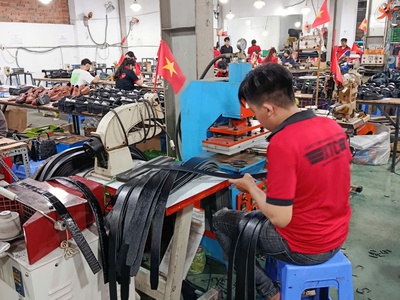 Tìm đối tác   đại lý phân phối đồ da sẵn kho tại TP.HCM 0