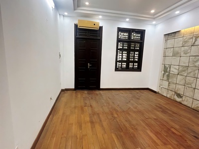 Nhà đẹp Hoàng Hoa Thám gần ngõ thông ô tô 32m  giá 7.2 tỷ 1