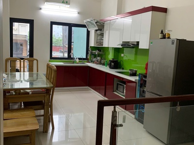Cho thuê nhà riêng chính chủ tại Hoàng Đạo Thành  50mx4 tầng 4