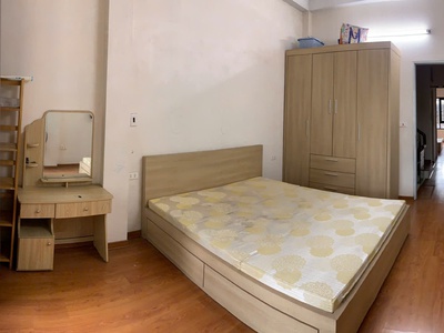 Cho thuê nhà riêng chính chủ tại Hoàng Đạo Thành  50mx4 tầng 0