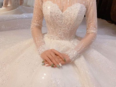 Cho thuê váy cưới , Make up trọn gói tận nhà 3