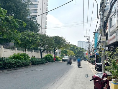 Nhà 4.8x19m, mt đường lê quang kim p8 q8 1
