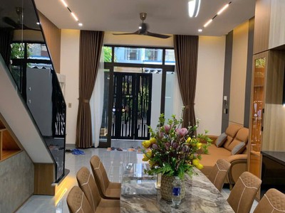 Nhà 3 tầng mới 100 sát biển nguyễn tất thành- full nội thất hiện đại y hình 2