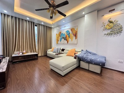 Nhà đẹp phân lô ô tô đỗ cửa ngọc lâm 40m2 x 5 tầng15.5 tỷ long biên- hà nội. 4