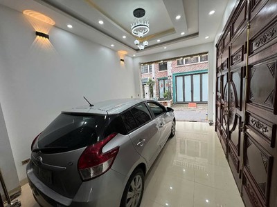 Chỉ 10,2 tỷ - 49m - bán nhà dân xây phố long biên lô góc hai mặt thoáng gara, ô tô tránh 0