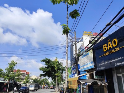 Bán nhà 2t mặt tiền nguyễn thị minh khai,ngang 5m,ngay ngã 4 chiêu liêu 2