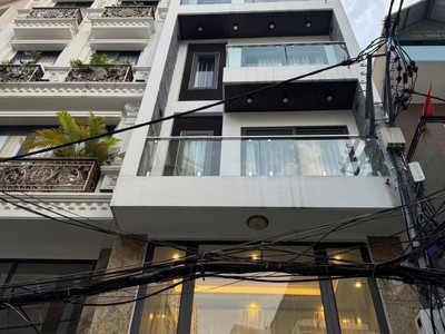 Nhà mới- lô góc - ô tô vào nhà ngọc lâm 30m2 x7 tầng x 8.6 tỷ long biên - hà nội. 0