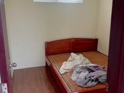 Nam hòa xuân, nhà c4 gác lửng, sau minh mạng và phước lan, đi xe đạp 5 phút ra bãi tắm sơn thủy. 3