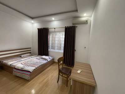 Cho thuê nhà 5 phòng ngủ Văn Cao, DT: 55m2 x 4 tầng. 3