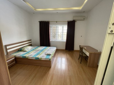 Cho thuê nhà 5 phòng ngủ Văn Cao, DT: 55m2 x 4 tầng. 4
