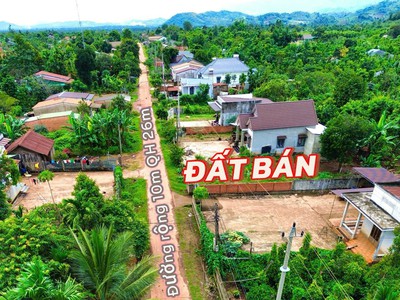 Đất đẹp gần quốc lộ 27 kdc đông đúc cưkuin- đắk lắk chỉ 3xxtr bao sổ 3