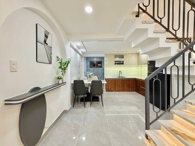 Bán nhà đẹp phan huy ích   hẻm thông 4m ô tô tới cửa, p.12 gò vấp, 40m , 3 tầng, 3 phòng ngủ   chỉ 2