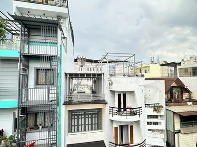 Hẻm ô tô tránh - bùi đình túy - 50m2 - 4 tầng - 4pn - a4 - pl chuẩn - 9 tỷ 0