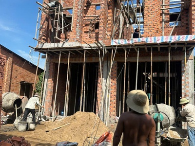 Bán nhà mặt tiền đang hoàn thiện - phường tân hạnh 1