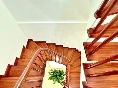 Yên hòa dt 40m x5 tầng 10,2 tỷ,ngõ rộng,gần phố,nhà đẹp,full nội thất,giá đầu tư 4