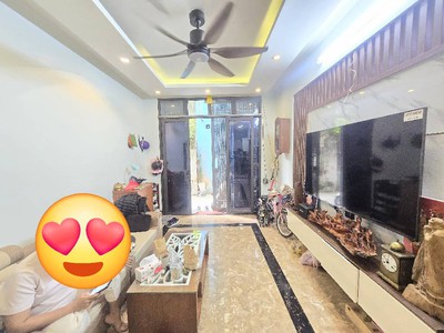 Bán nhà tân khai lĩnh nam 5 tầng long lanh dân xây hoàng mai 0