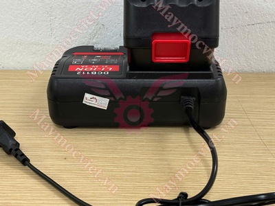 Máy đột lỗ chạy pin CM32 giá rẻ 3