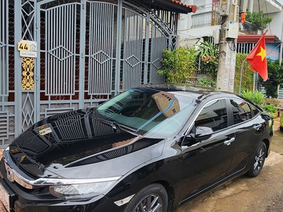 Bán  HONDA CIVIC 1.8E   dk2020 0
