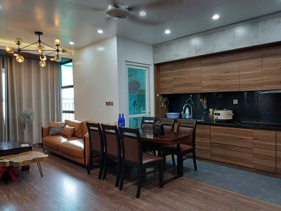 Bán căn góc 3 ngủ full đồ   Chung cư Thanh Hà  Thông tin căn hộ:  Vị trí: Khu 5, tòa B2.1   Chung cư 4