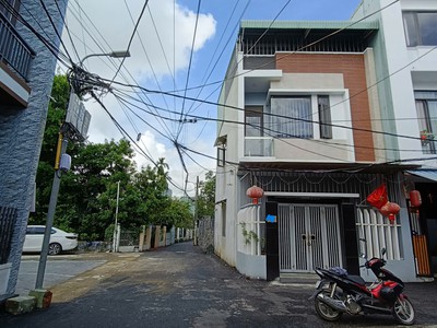 Bán nhà 2 mặt kiệt ô tô thảm nhựa, nhà 2,5 tầng kiệt tôn đức thắng 0