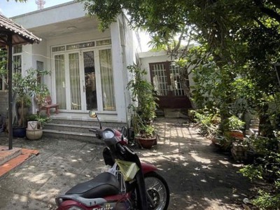 Nhà lô góc shr đ.9m 236m2   trần thị bốc hóc môn ss 0