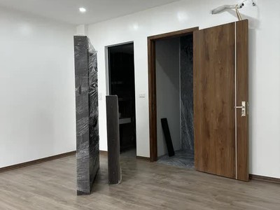 Nhà mới- oto đỗ cửa- vào nhà phố nguyễn văn linh 45 m2 x 11.8 tỷ 6 tầng thang máy. 3